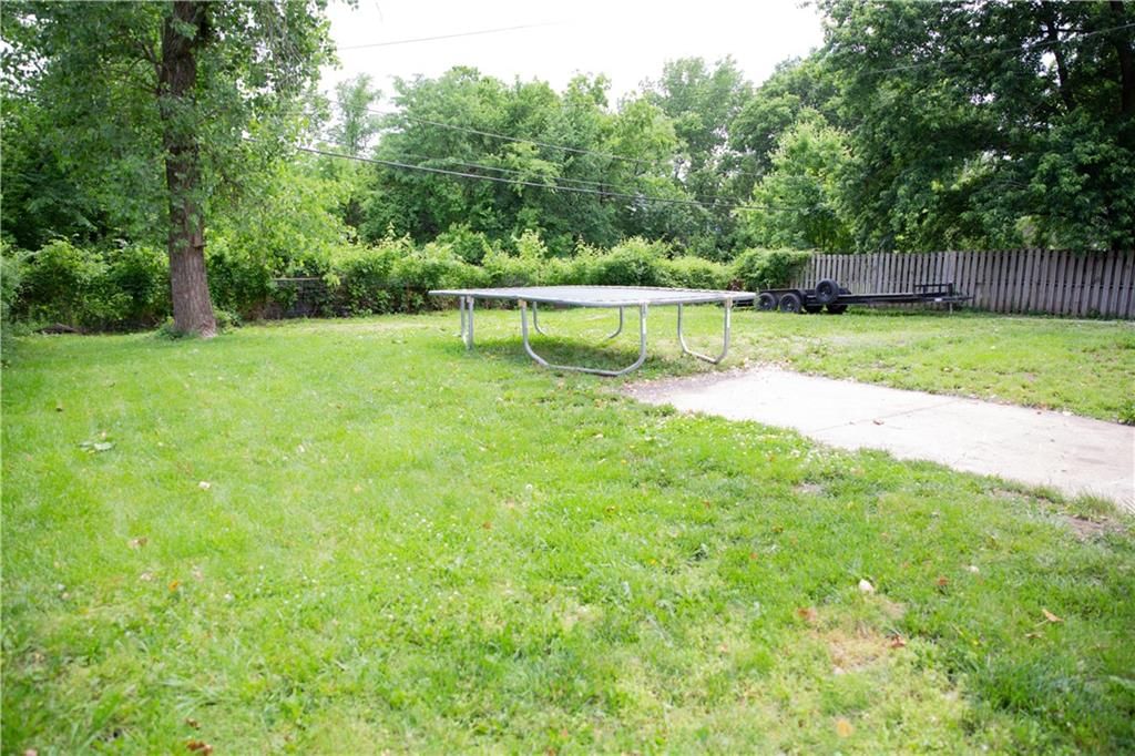 209 W Edgewood Drive — photo 25