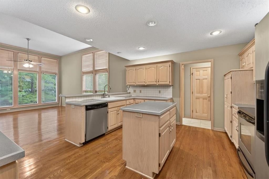 3609 NW 75th Court — photo 19