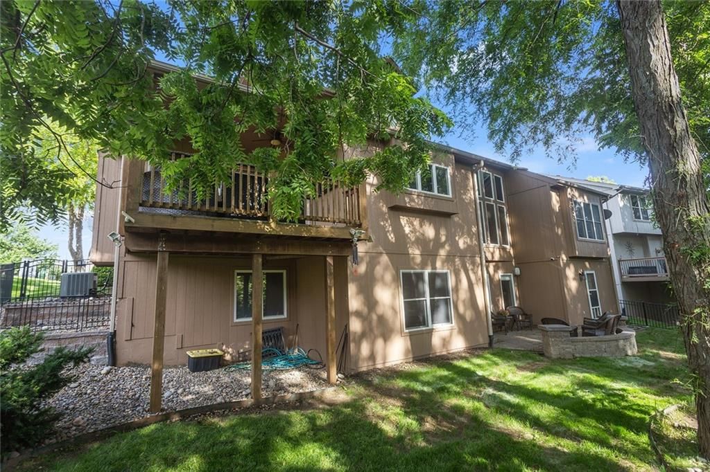6180 N Nevada Avenue — photo 32