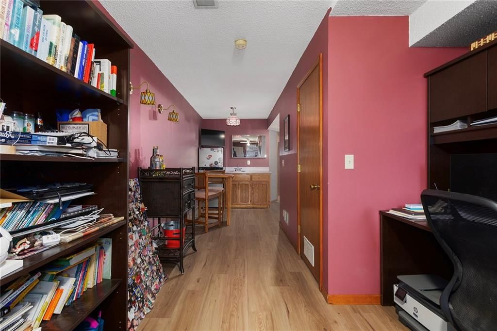 6902 Michael Lane — photo 31