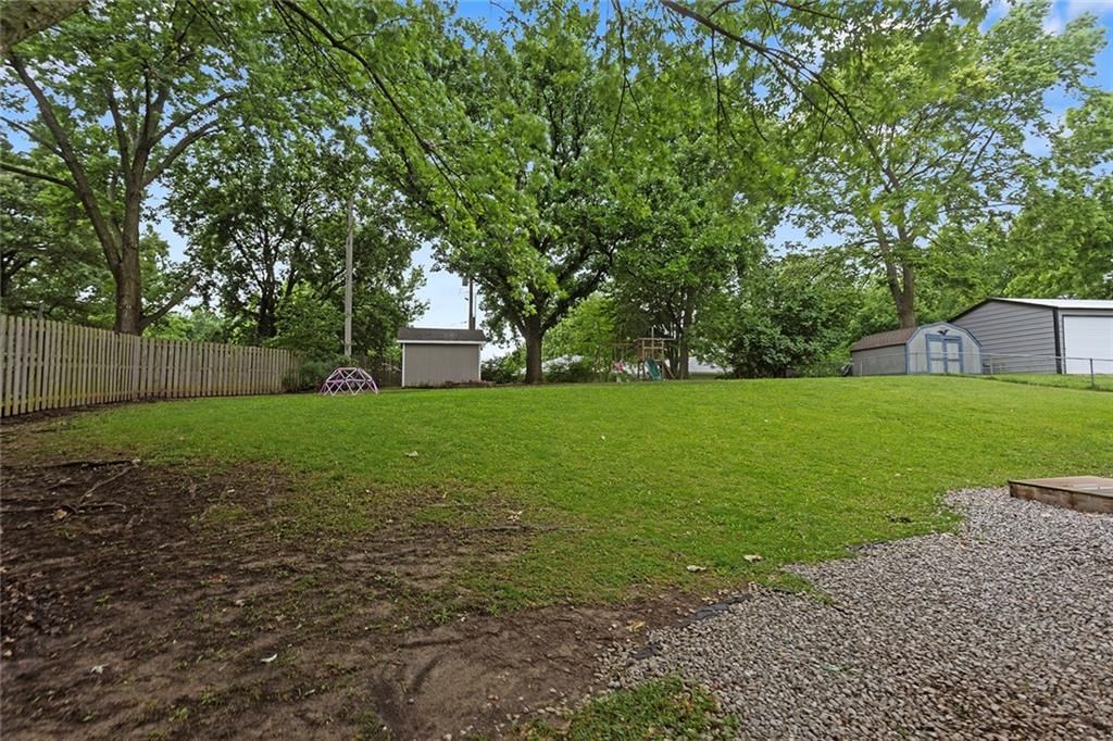6902 Michael Lane — photo 33