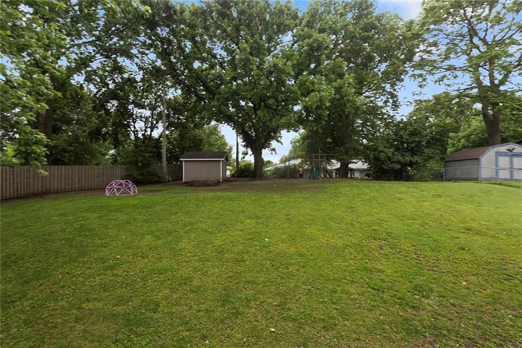 6902 Michael Lane — photo 35