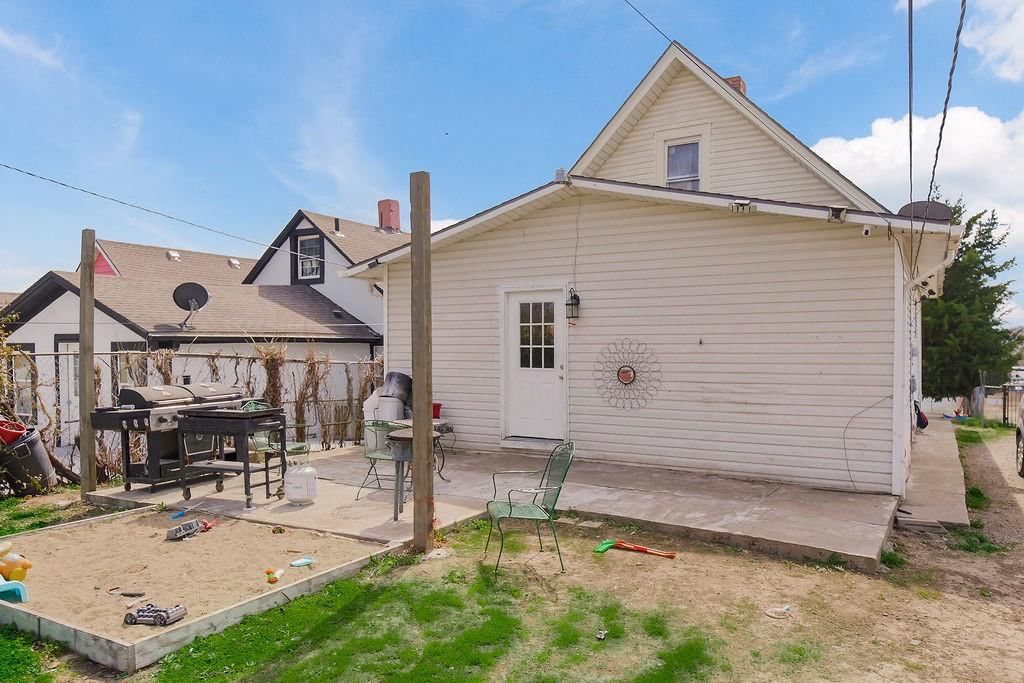 4614 E 10th Street — photo 18