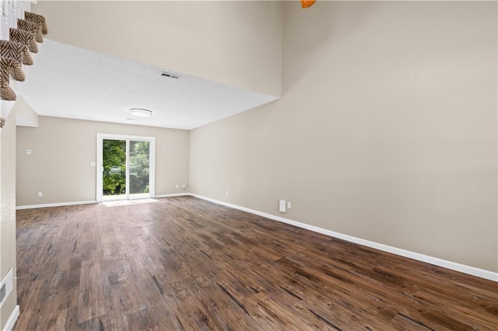 760 Spring Circle — photo 4