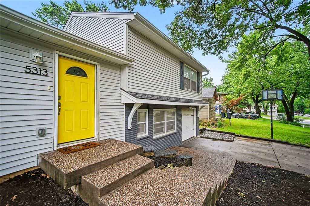 5313 N Lydia Avenue — photo 4