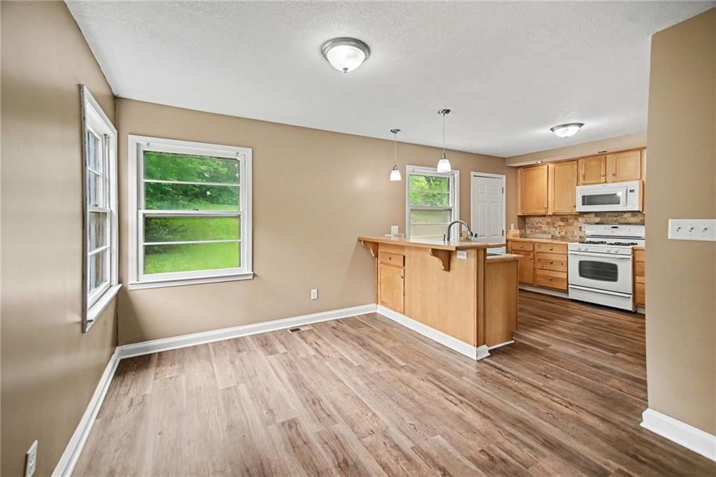 5313 N Lydia Avenue — photo 8