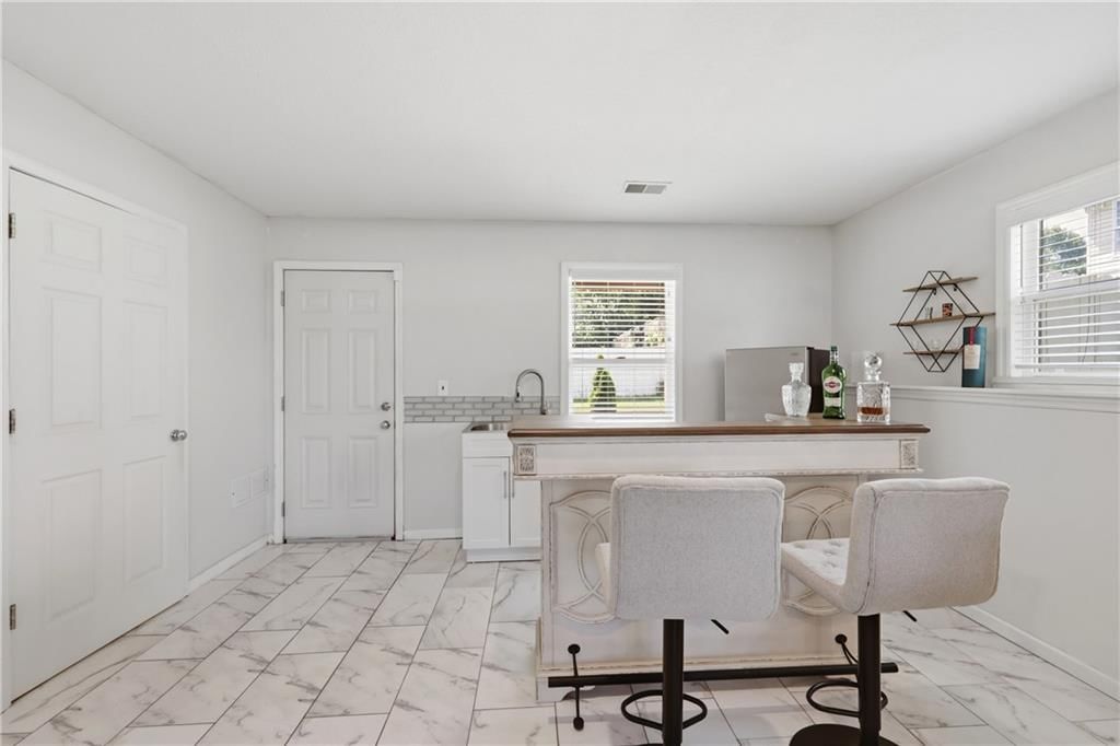 7902 Spring Valley Road — photo 15