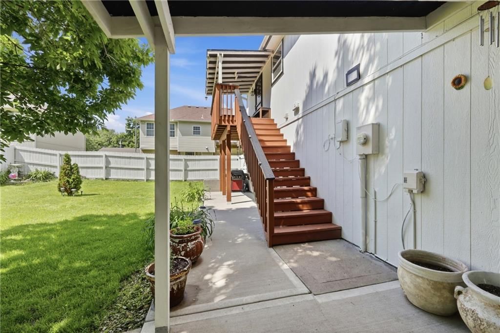 7902 Spring Valley Road — photo 22
