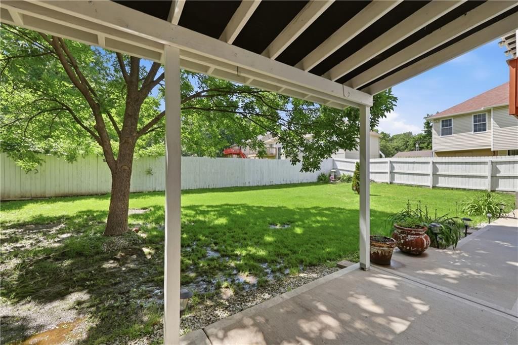 7902 Spring Valley Road — photo 24