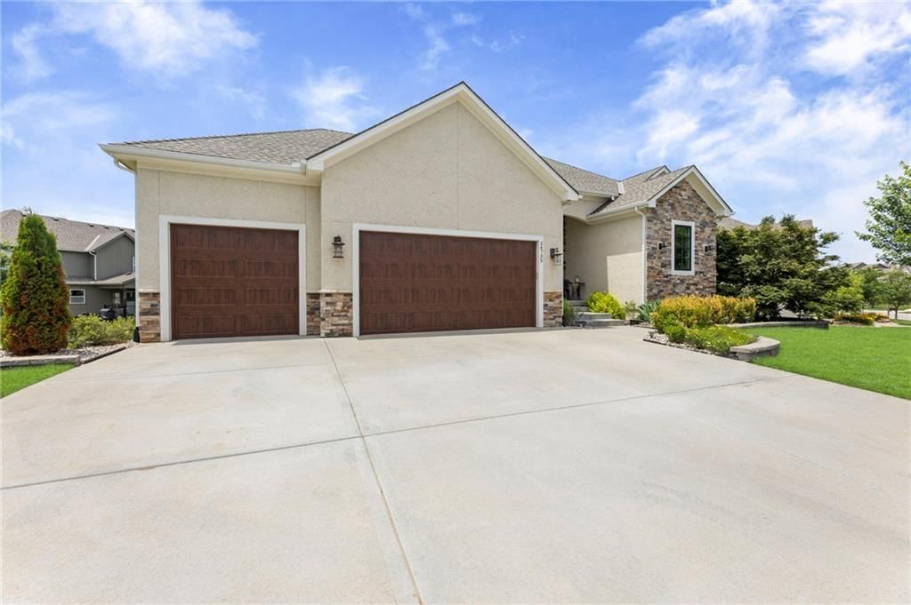24735 W 91st Place — photo 2