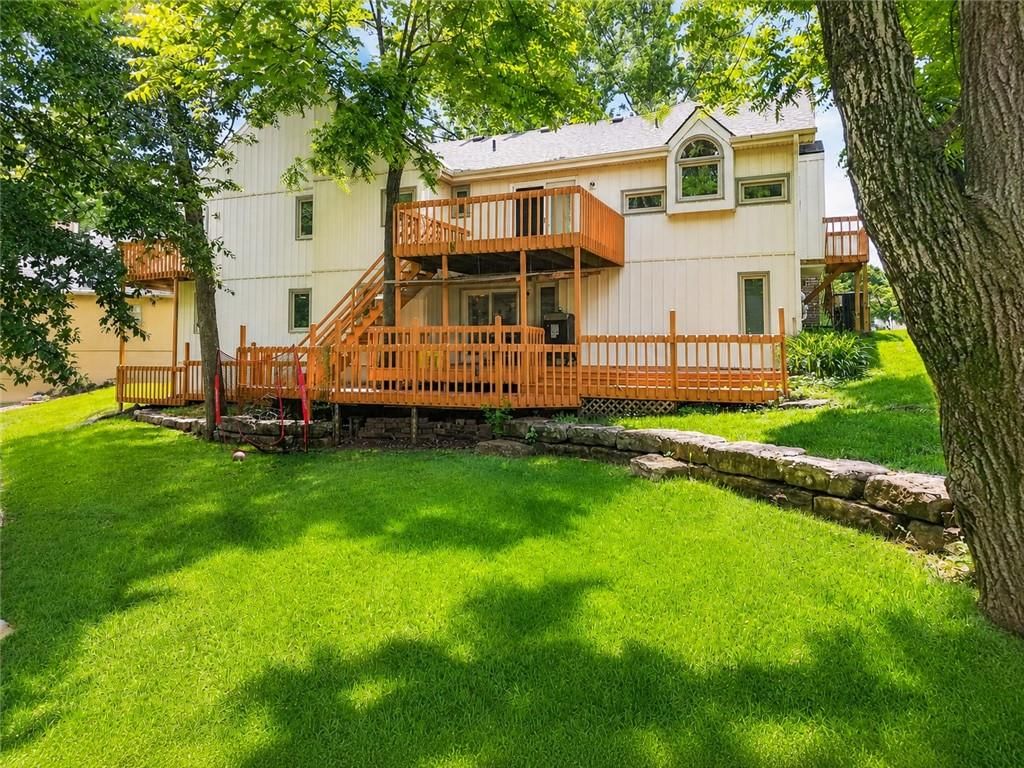 1808 NE 82nd Place — photo 4