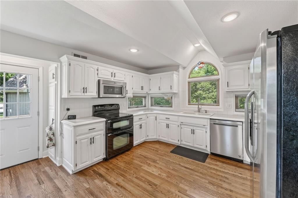 1808 NE 82nd Place — photo 14