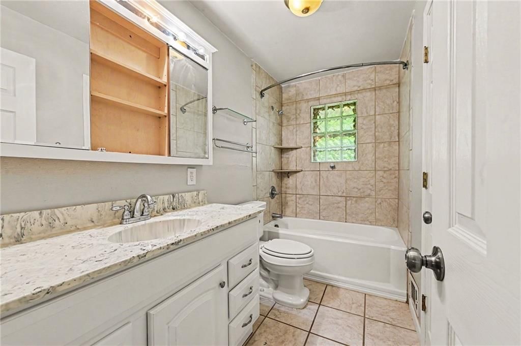 7420 N Main Street — photo 11