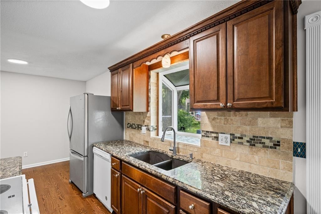 1210 SE 5th Street — photo 8