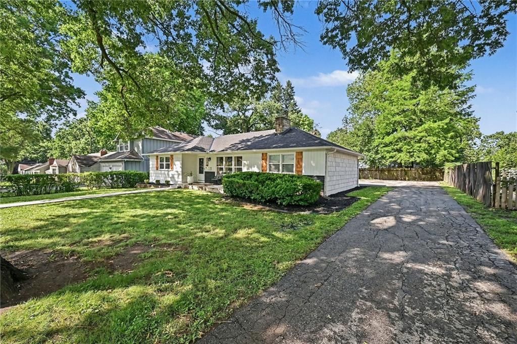 5020 Clark Drive — photo 2