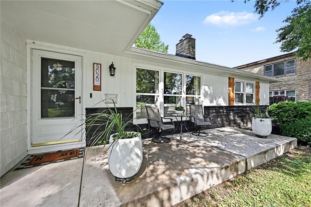 5020 Clark Drive — photo 3