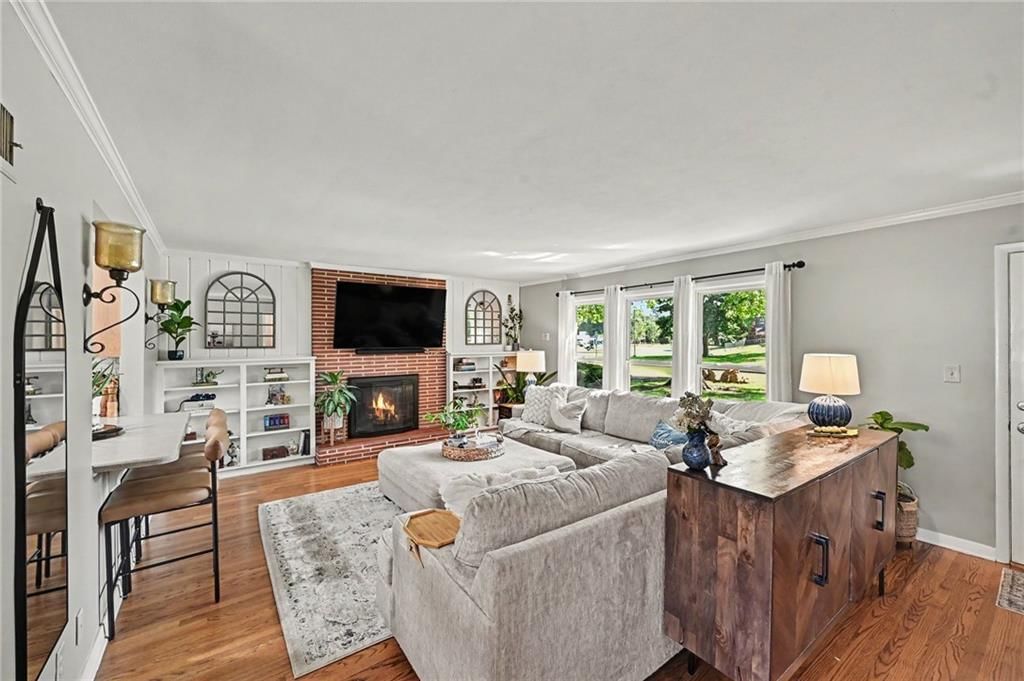5020 Clark Drive — photo 4