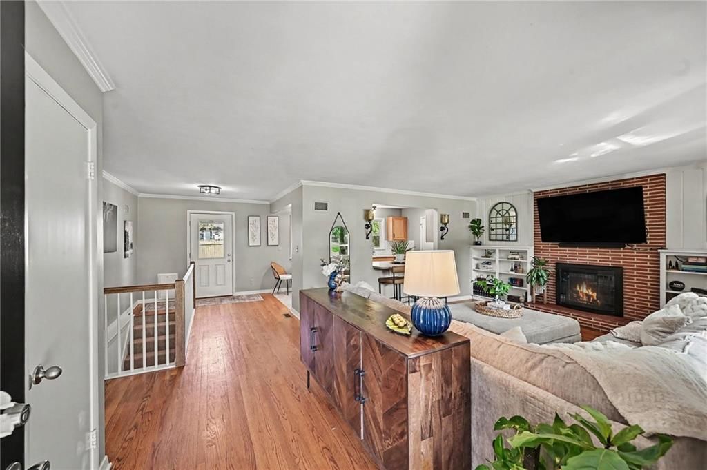 5020 Clark Drive — photo 5