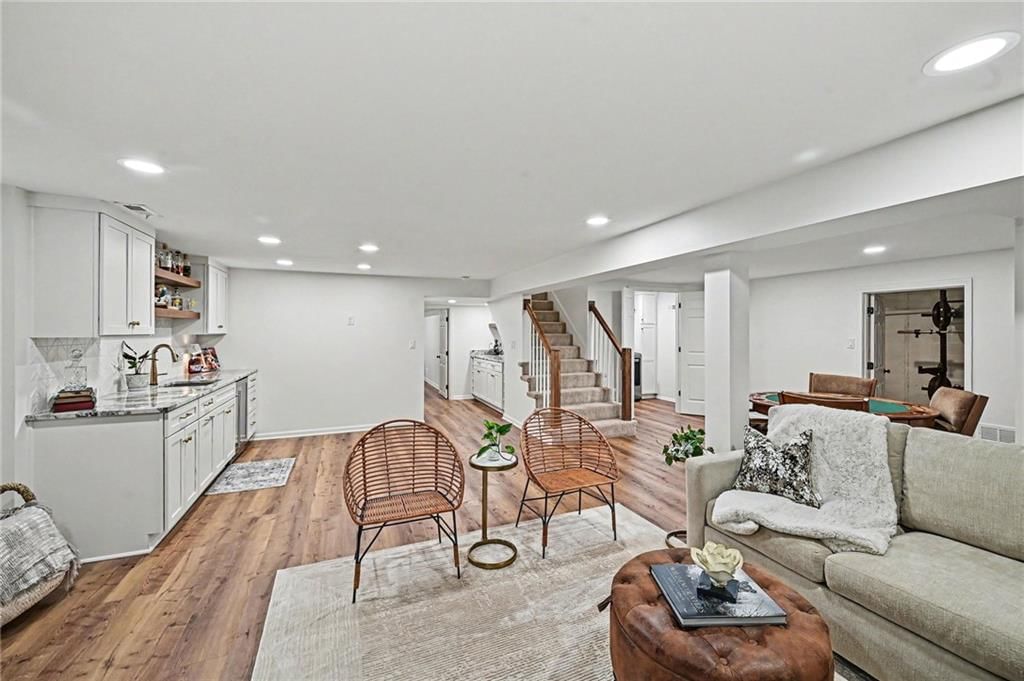 5020 Clark Drive — photo 13