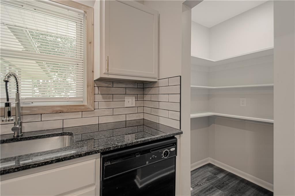 8219 E 85th Terrace — photo 13