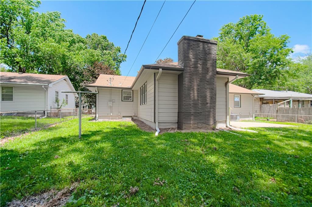 8219 E 85th Terrace — photo 43