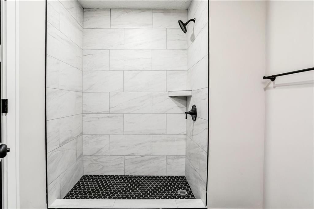 6906 Brownridge Drive — photo 12