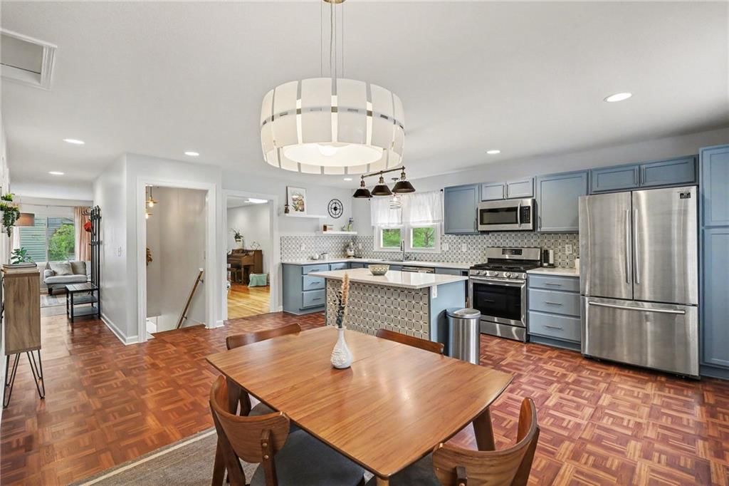 8246 Webster Avenue — photo 13