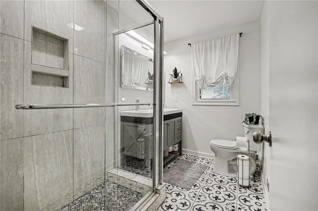 8246 Webster Avenue — photo 14
