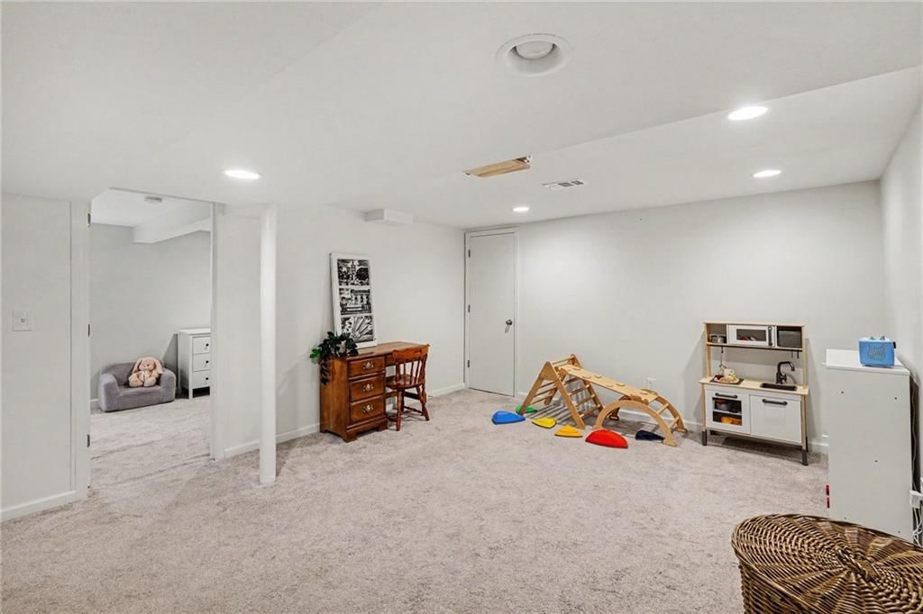 8246 Webster Avenue — photo 21