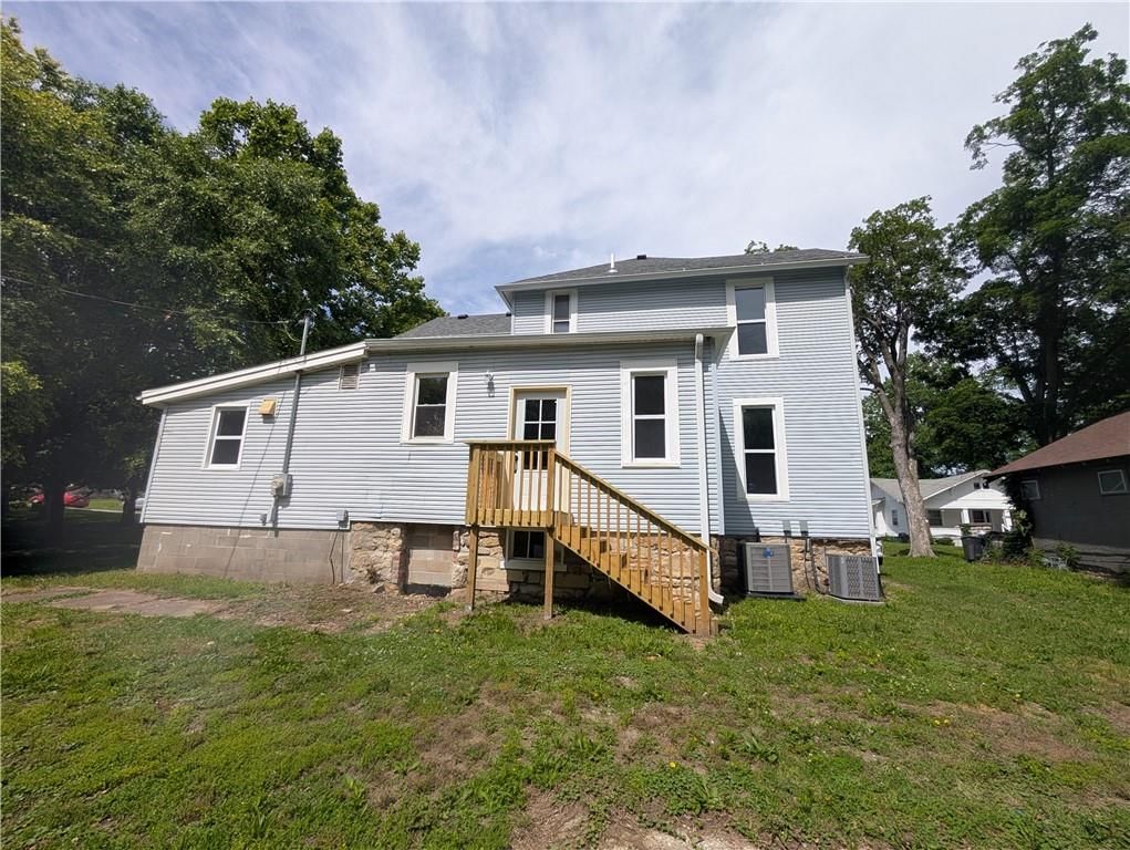 214 Bell Avenue N — photo 13