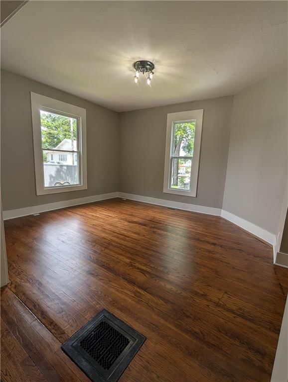 214 Bell Avenue N — photo 14