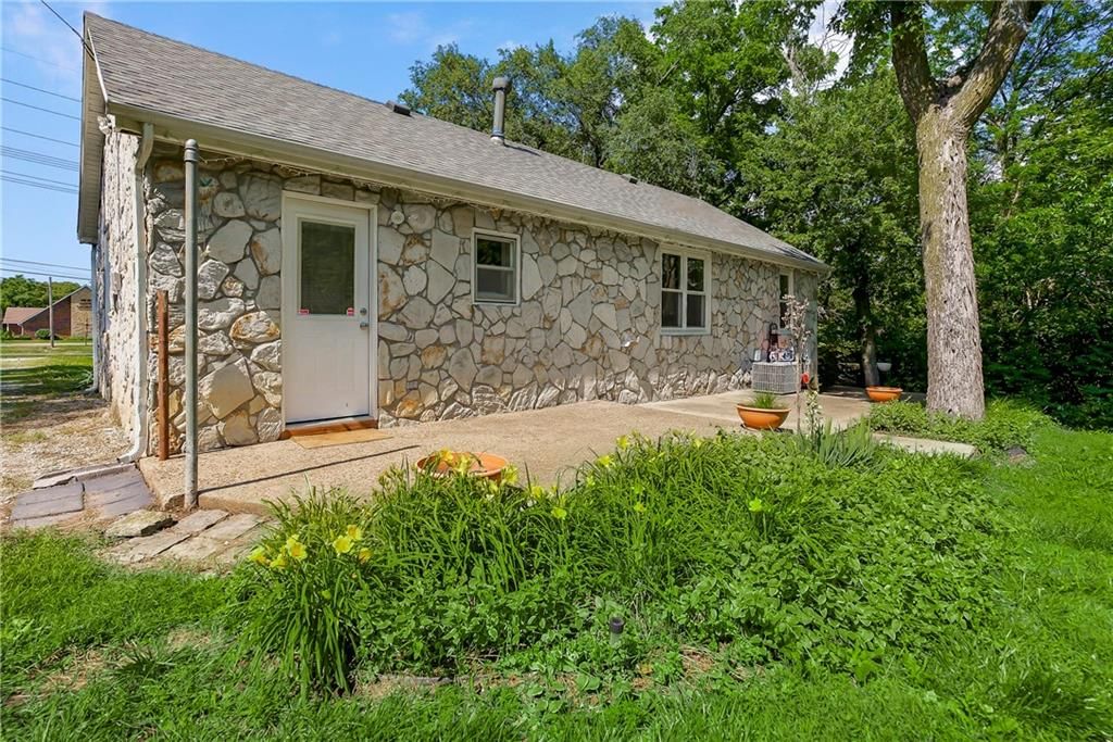 1417 W Santa Fe Street — photo 26
