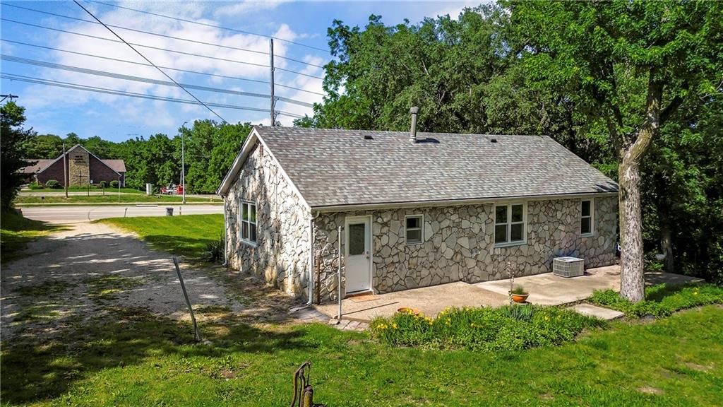 1417 W Santa Fe Street — photo 27