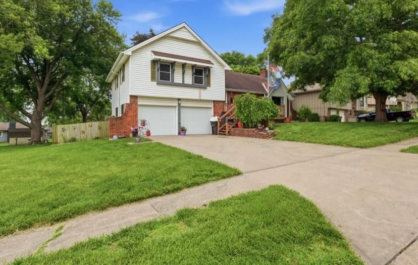 503 Dover Court — photo 2