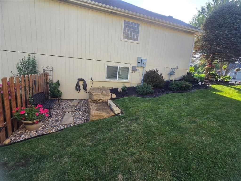 2128 Alder Street — photo 42