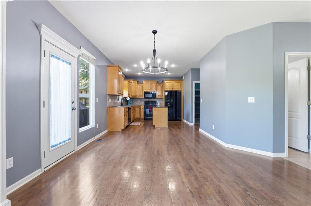 541 NW Fox Hollow Lane — photo 8