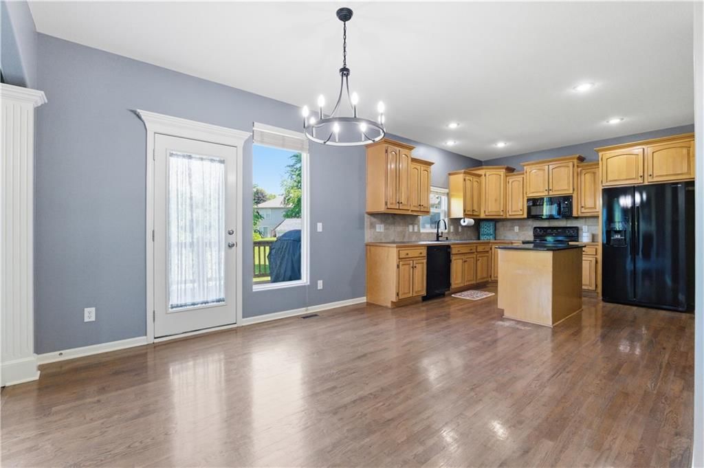 541 NW Fox Hollow Lane — photo 9