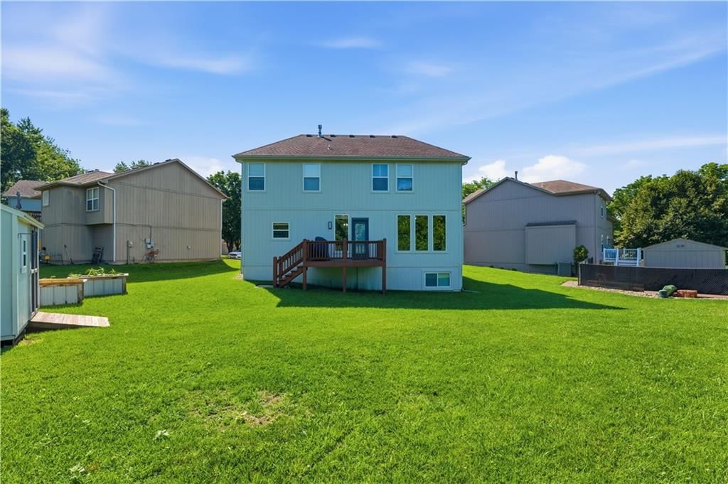 541 NW Fox Hollow Lane — photo 40