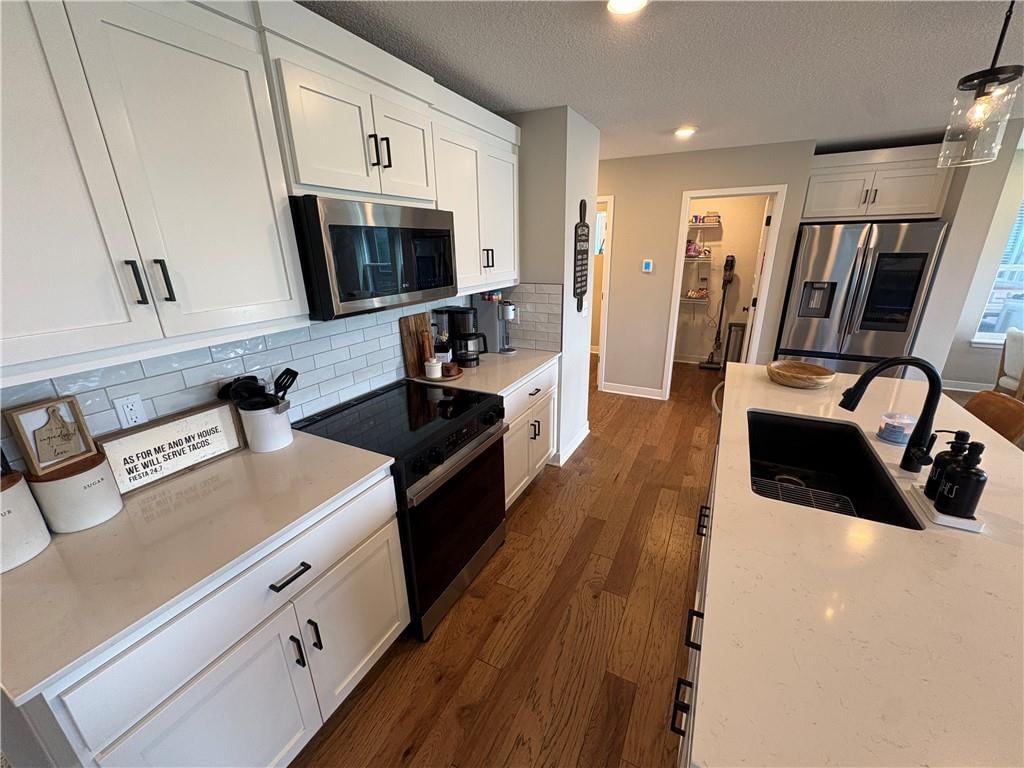 8705 SW Edgewater Drive — photo 8