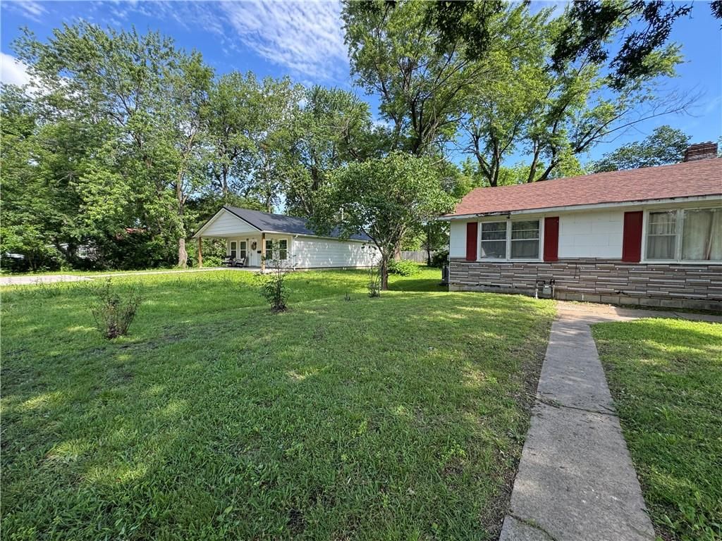 819 W Pine Street — photo 18