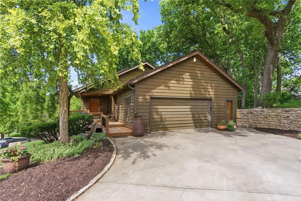 8236 PARK Street — photo 3
