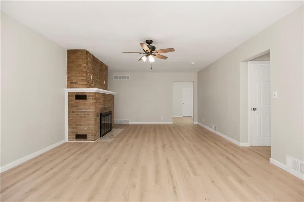 2709 S Fuller Avenue — photo 5