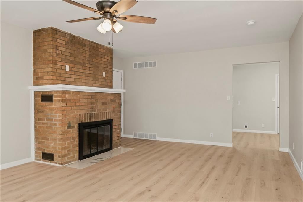 2709 S Fuller Avenue — photo 6