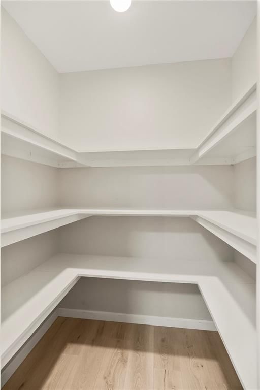 2709 S Fuller Avenue — photo 11