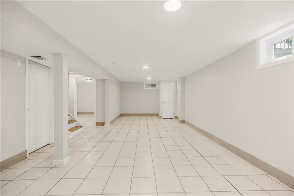 2709 S Fuller Avenue — photo 23