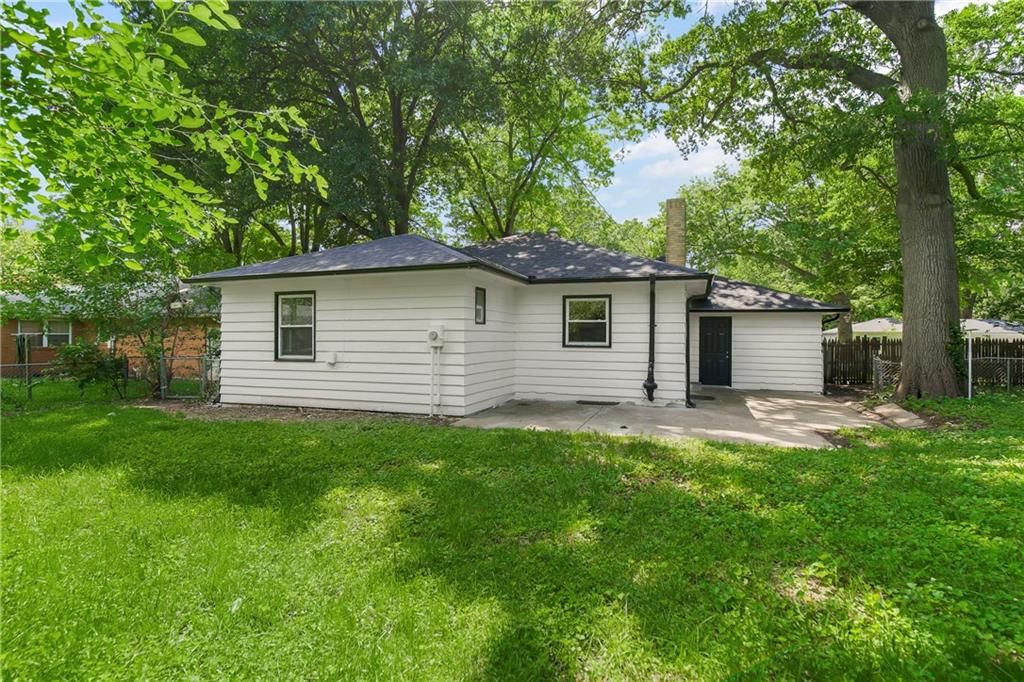 2709 S Fuller Avenue — photo 31