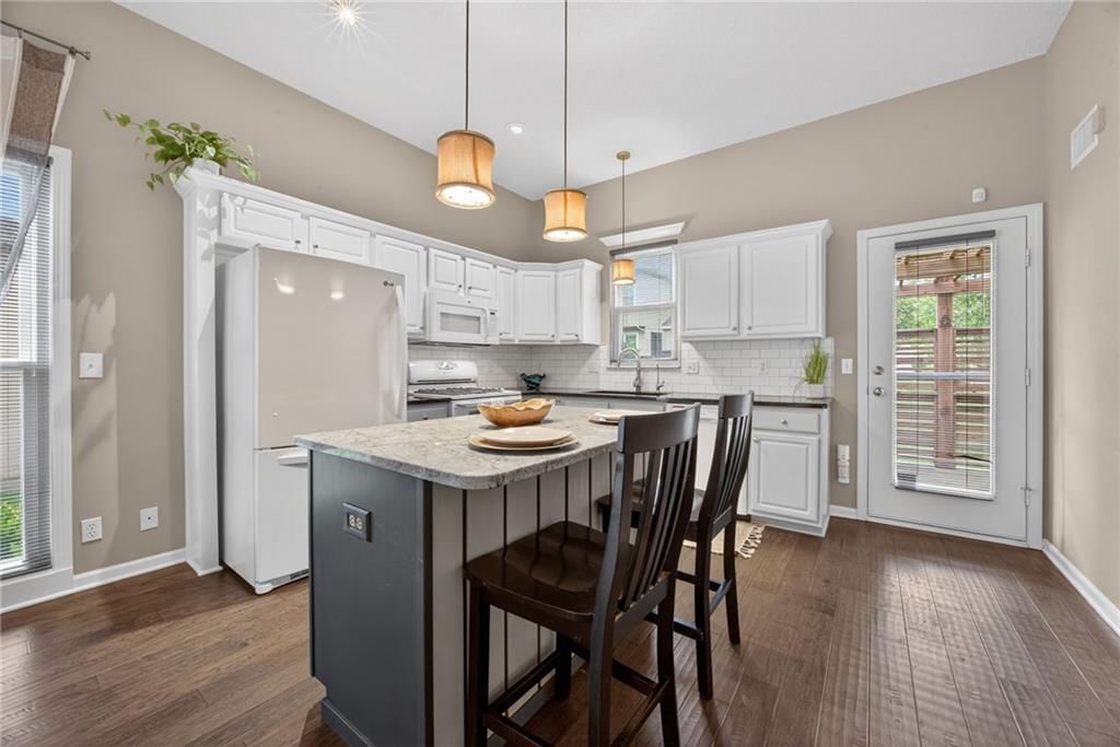 22608 W 73rd Street — photo 10