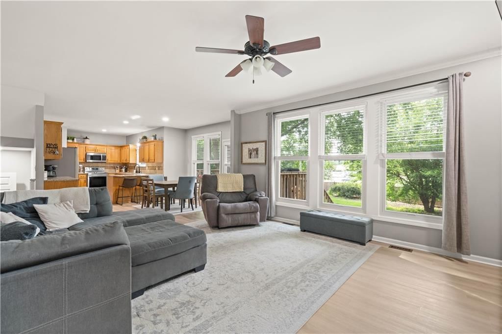 15233 W 139 Terrace — photo 6