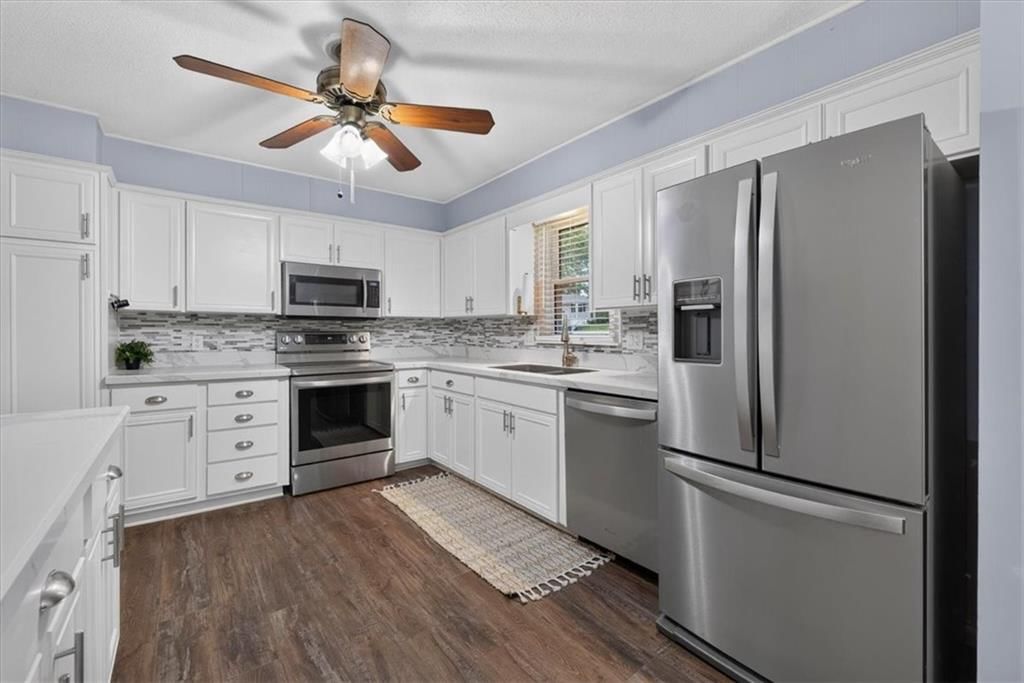1001 Lakeview Boulevard — photo 8