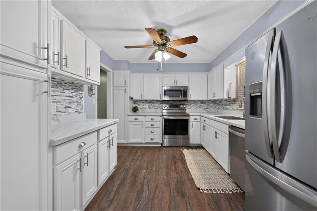 1001 Lakeview Boulevard — photo 9